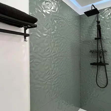 Appartement F2 à 12 Mn De Paris Avec Sauna - Parking Privé Argenteuil