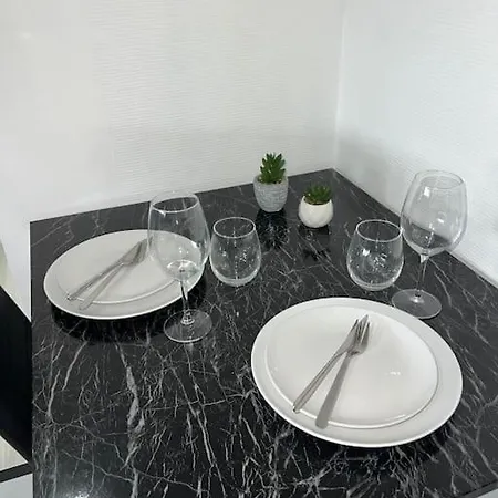 F2 A 12 Mn De Paris Avec Sauna - Parking Prive Apartment *